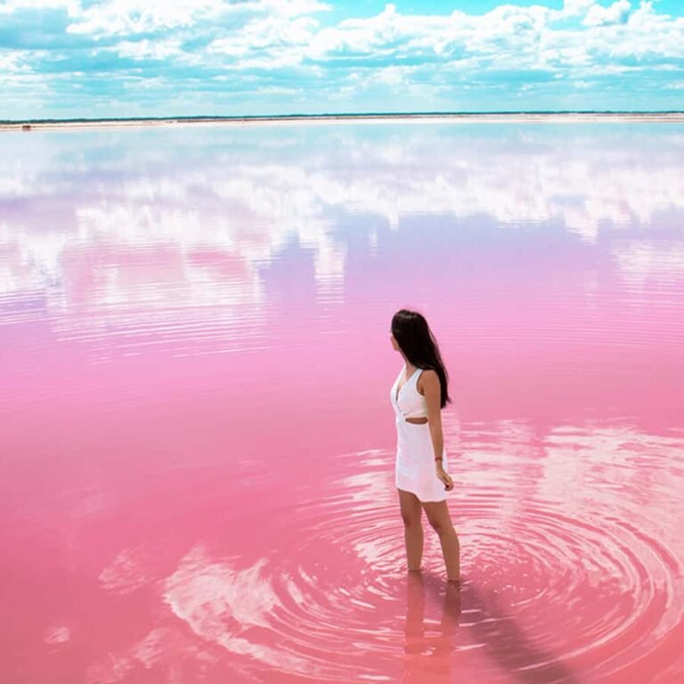 Descubre el Lago Rosa de Las Coloradas: Una Joya Natural del Yucatán.